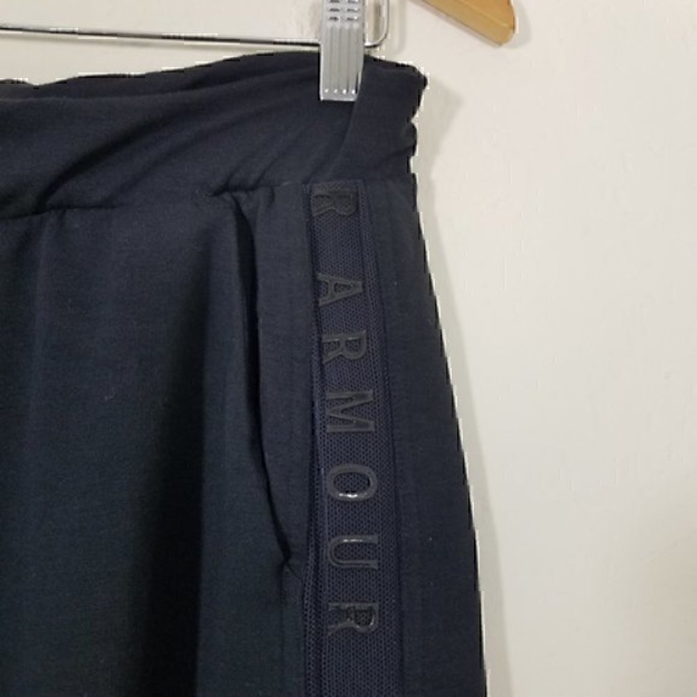 Under Armour Wide Leg Crop Athletic Pant Size SM - Picture 2 of 7